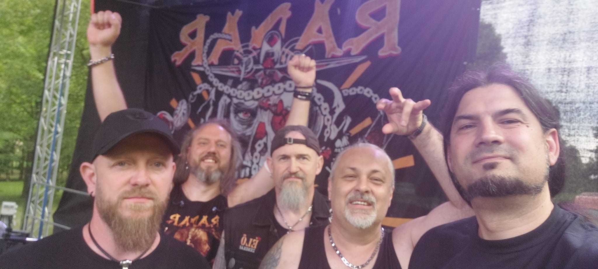 Radar - Nyár végén jelenik meg a kisvárdai heavy metal zenekar új albuma, itt az első előzetes: 'Méhek és legyek'